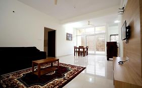 Castle Jp Service Apartments